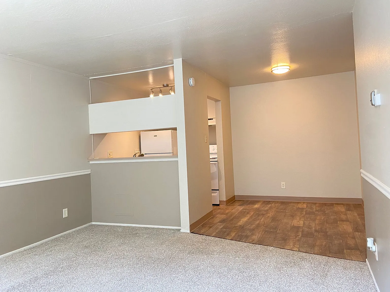 2425 Capitol Avenue — Photo 2
