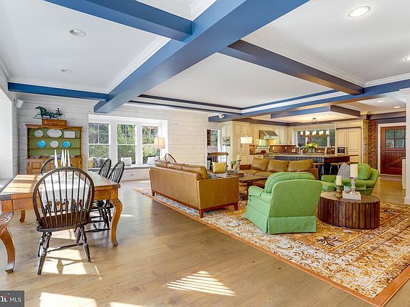 5th image of 8404 Queen Elizabeth Blvd