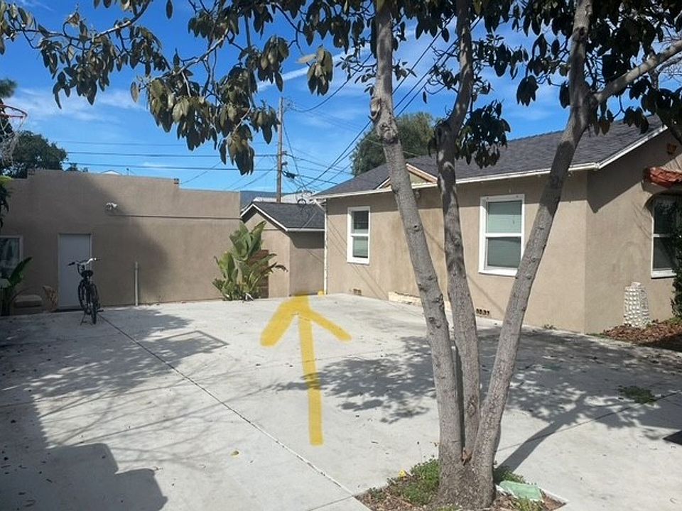 2nd image of 1128 Peach St Unit D