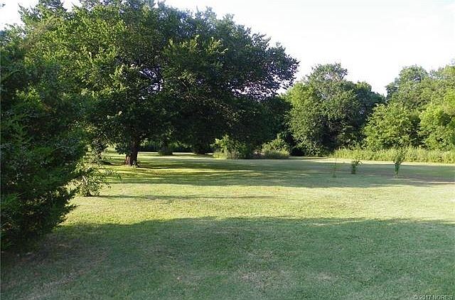 2nd image of 15450 N 3960th Rd