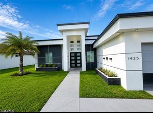 1425 SW 24th St, Cape Coral, FL 33991