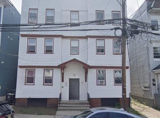 42 Tillinghast St #3R, Newark, NJ 07108