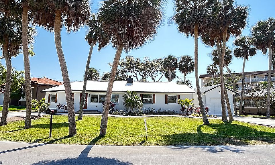 1st image of 833 Laguna Dr