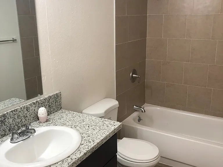 1100 N Mooney Blvd — Photo 12