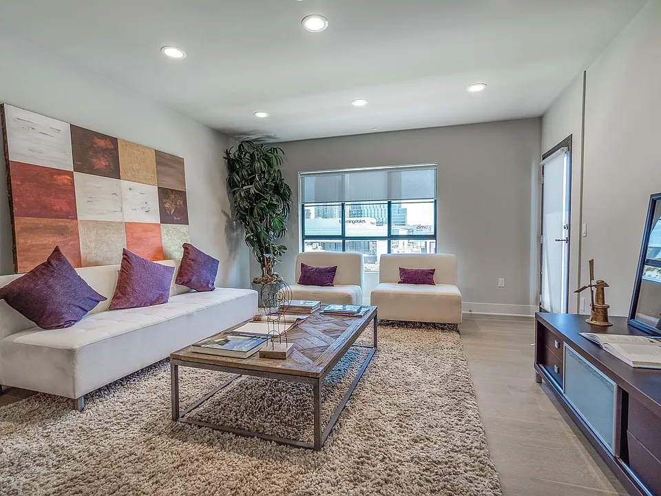 10269 Santa Monica Blvd #403
