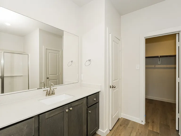 1308 Tilton Dr — Photo 10