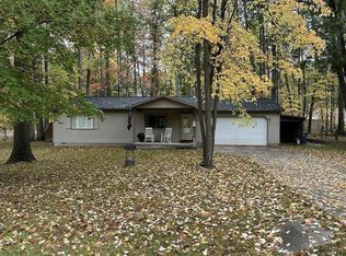 804 Ridgedale Dr, Roscommon, MI 48653