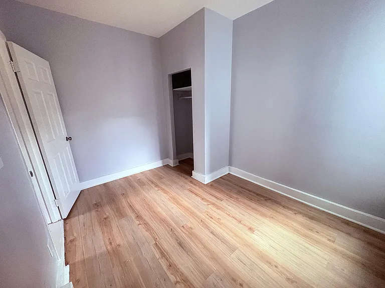 191-193 W Broadway #R2 — Photo 6
