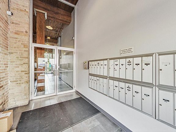 4th image of 2510 N Wayne Ave APT 205