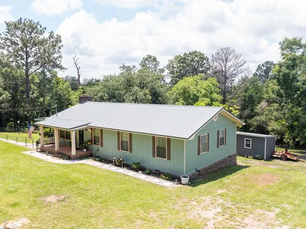 384 S Lakeview Dr, Abbeville, AL 36310