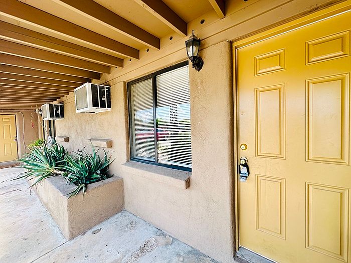 1st image of 1165 N Catalina Ave