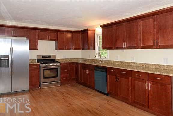 3rd image of 3040 Applewood Dr SW #0