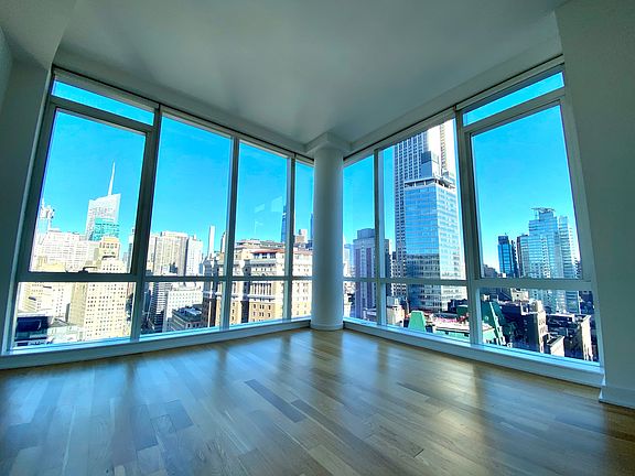 4th image of 885 6th Ave APT 37D