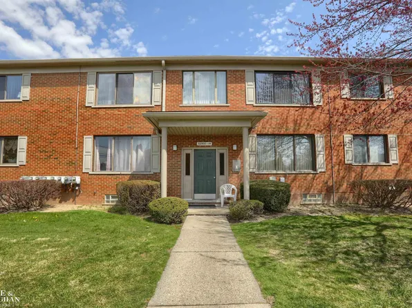 32512 Harper Ave, Saint Clair Shores, MI 48082