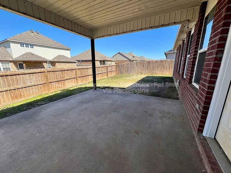 423 Ridge Point Dr — Photo 22