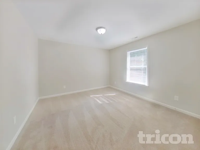 121 English Oak Ln — Photo 14