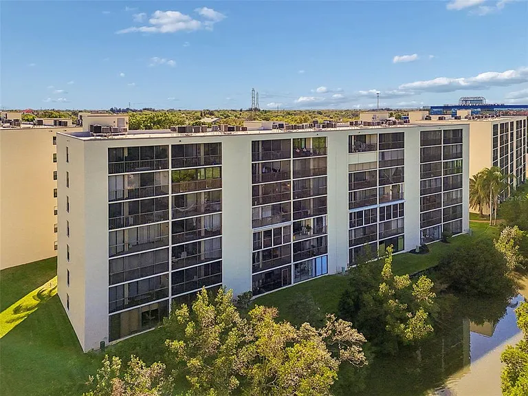 900 Cove Cay Dr #5F — Photo 49