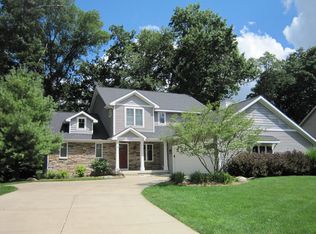 2365 Longmeadow St NW, Grand Rapids, MI 49504