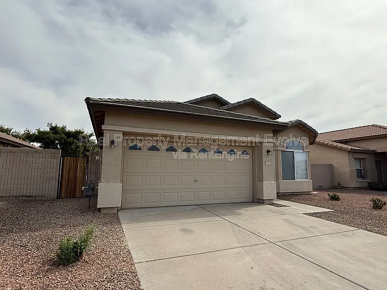 11913 W Jackson St — Photo 3