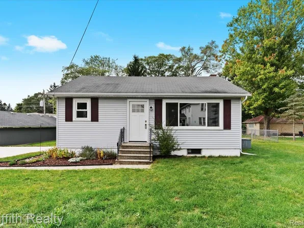 3567 Washington St, Hartland, MI 48353