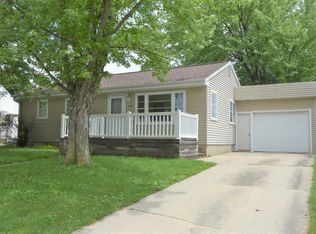 404 Dale Dr, Iowa Falls, IA 50126