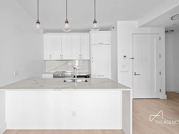 4th image of 21-19 46th Ave #4