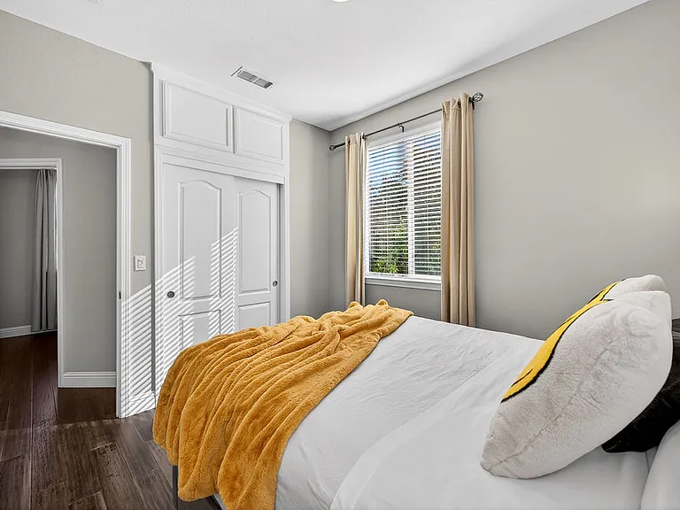 390 Caravaggio Cir — Photo 50