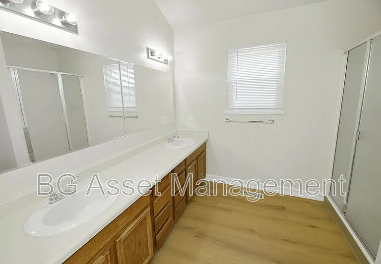 810 3rd St — Photo 21