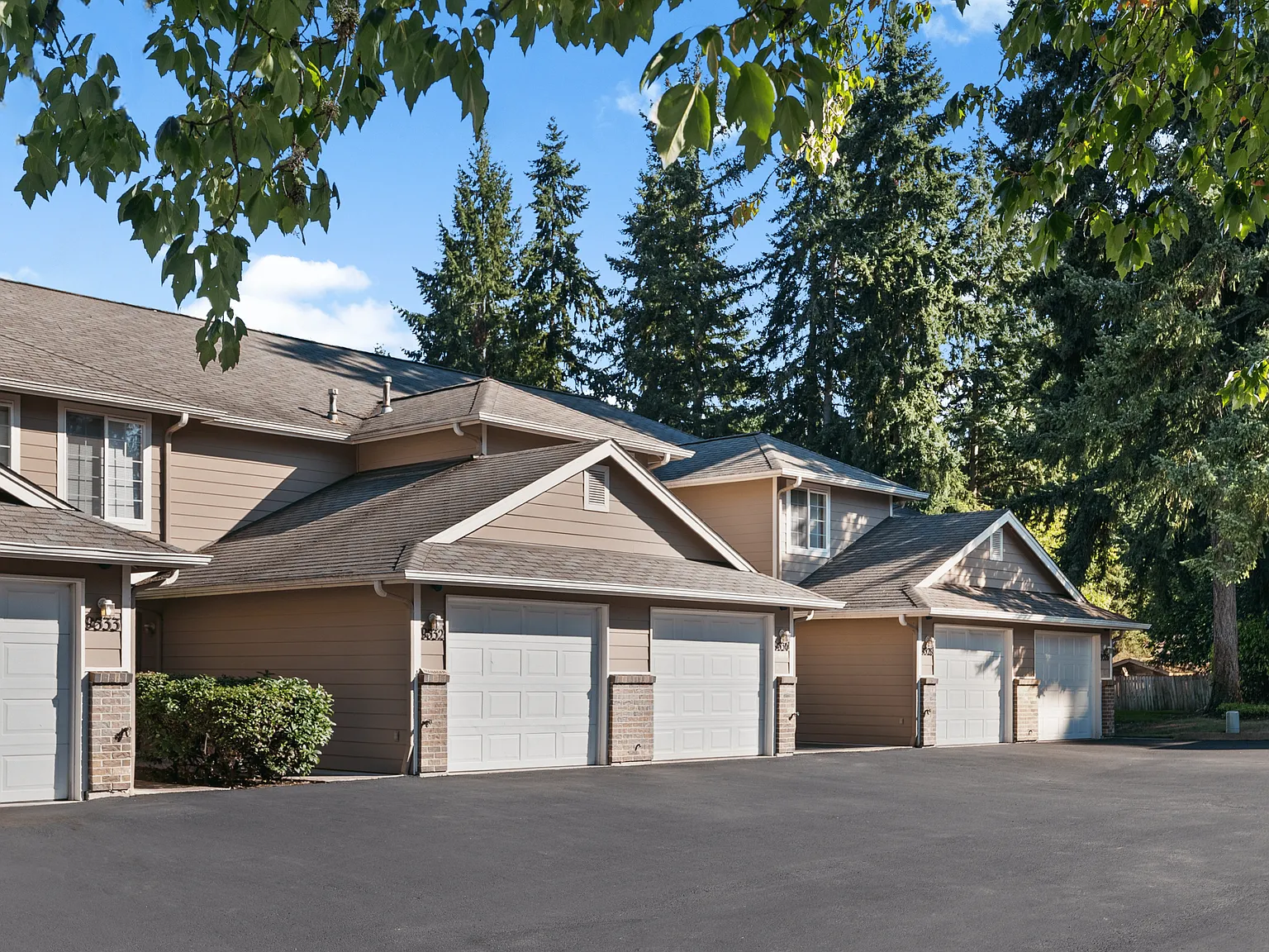 Mountain Park Townhomes — Photo 2