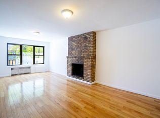 205 2nd Ave APT 2A, New York, NY 10003