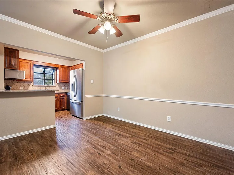 2312 Perkins Rd — Photo 9