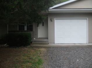 19 Goldenwood Ln #A, Murphysboro, IL 62966