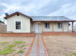 16017 Iris Dr, Fontana, CA 92335