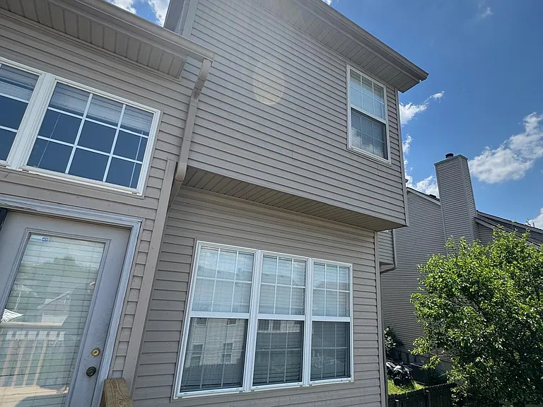 504 Thames Cir — Photo 74