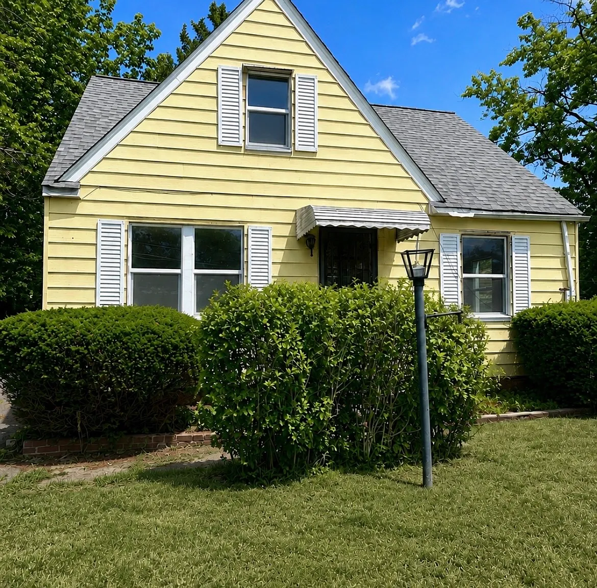 4 bed, 1092 sqft, $1,750 — Photo 2