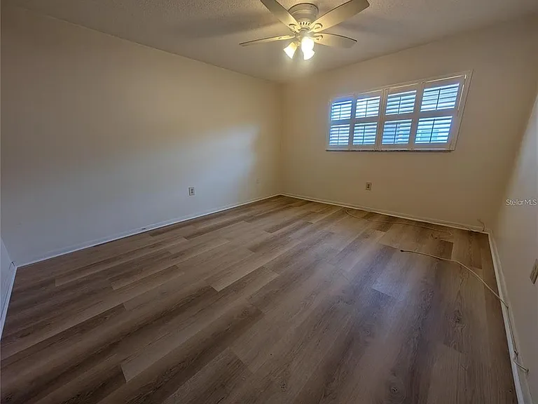 13850 Oakwood Ln — Photo 6
