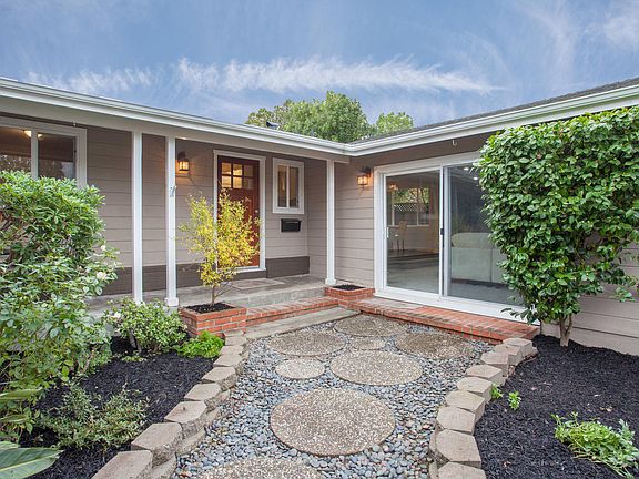 3rd image of 3709 Country Club Dr