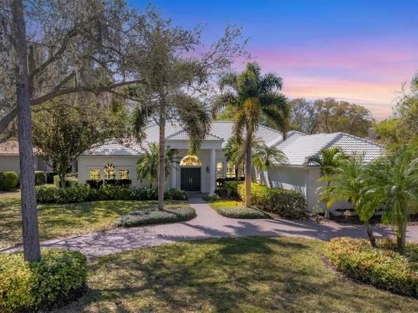 8207 Regents Ct, University Park, FL 34201