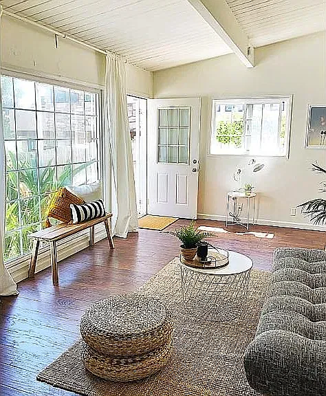 2 bed, $4,500 — Photo 1