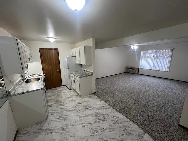 750 N Pioneer Rd — Photo 5