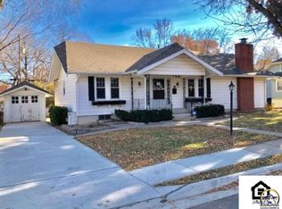 710 SW Park Ln, Topeka, KS 66606