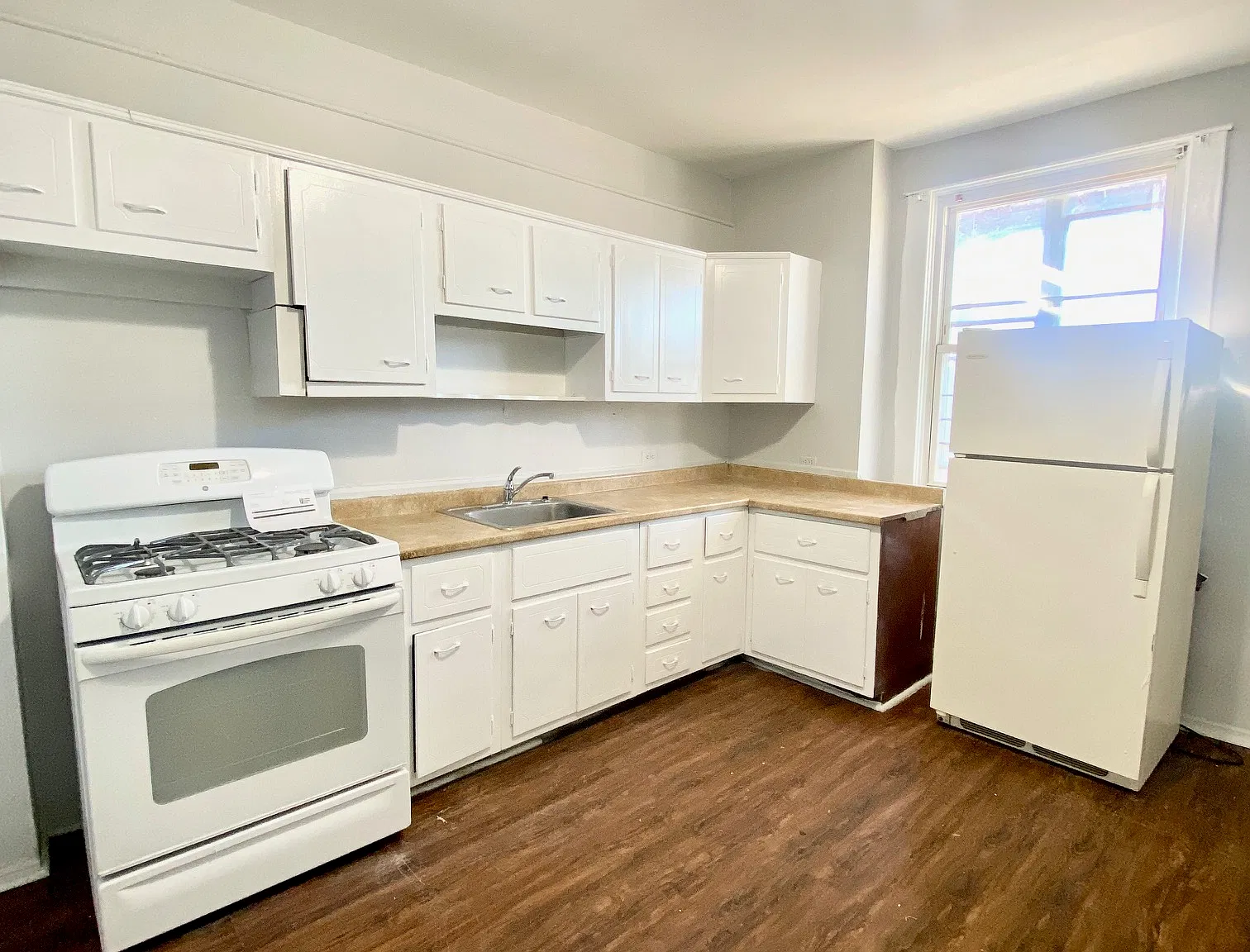 2 bed, 1250 sqft, $1,400 — Photo 3