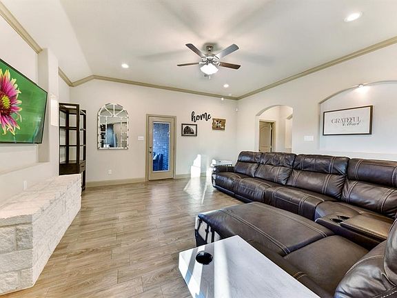 2nd image of 2699 Wynchase Ln