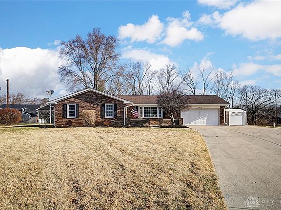 5th image of 2575 Rosewood Dr