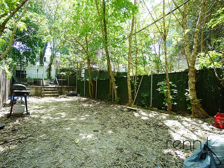 816 Saint Johns Pl #GARDEN — Photo 13