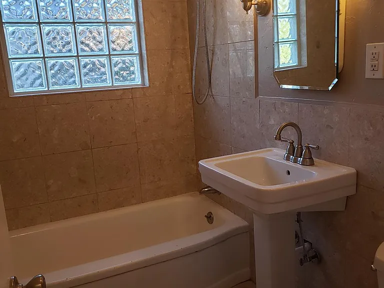 2215 Somerset Dr — Photo 18