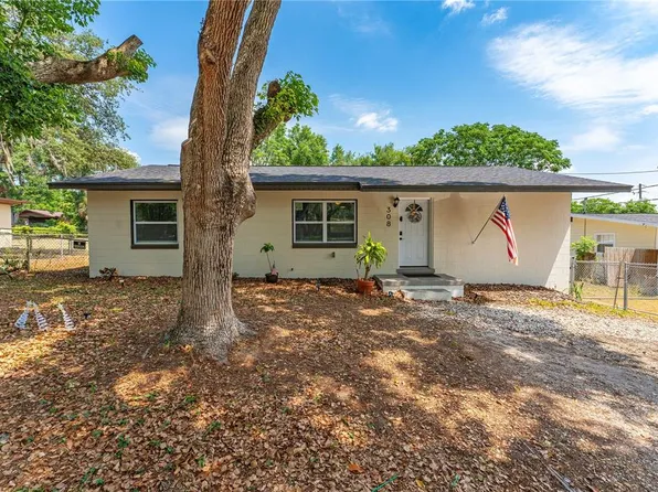 308 Forest St, Fruitland Park, FL 34731