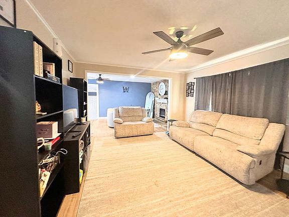 3rd image of 203 Division St