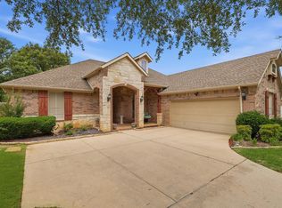 8106 Summerleaf Dr, Arlington, TX 76001