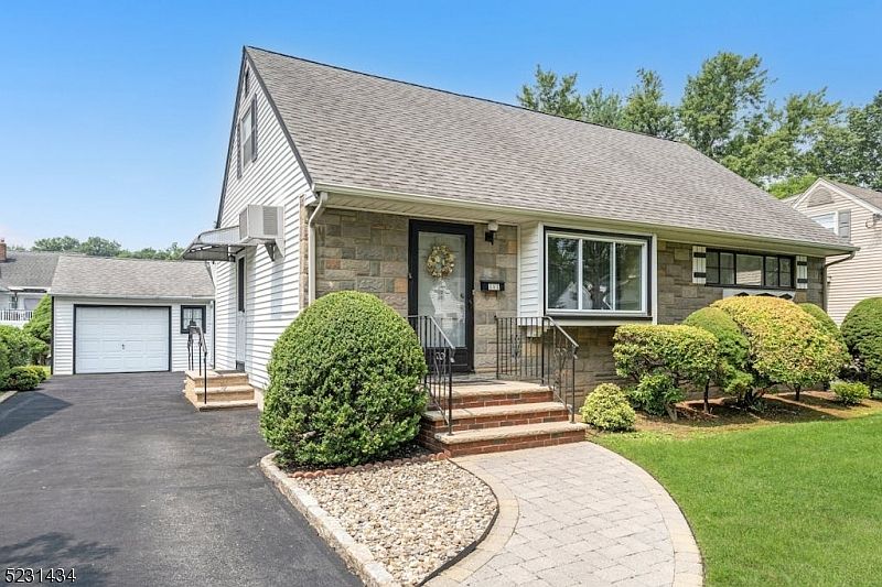 111 Anderson Pkwy, Cedar Grove, NJ 07009 Zillow